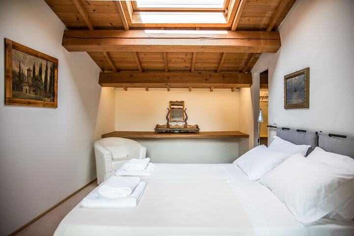 Room 8 of 39