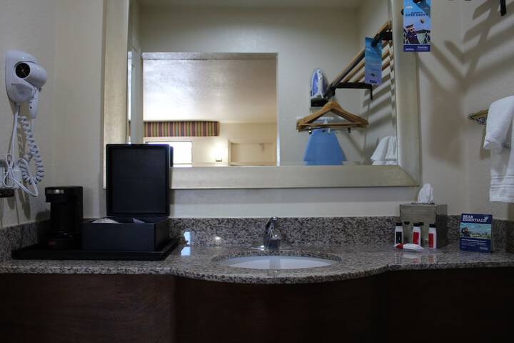 Bathroom sink