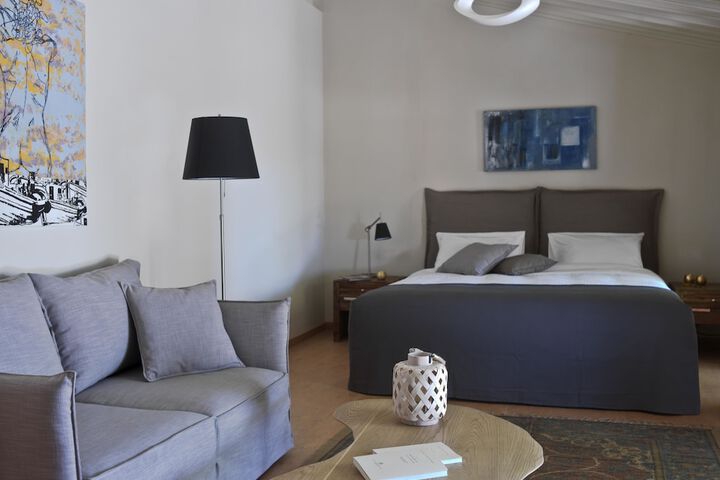 Room 4 of 31