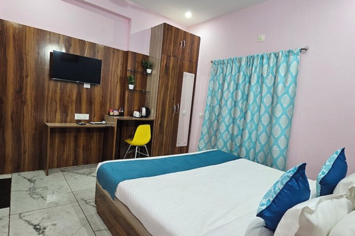 Room 4 of 20