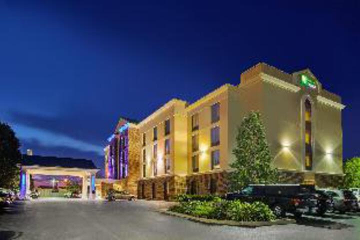 Holiday Inn Express Hotel & Suites Ft. Wayne