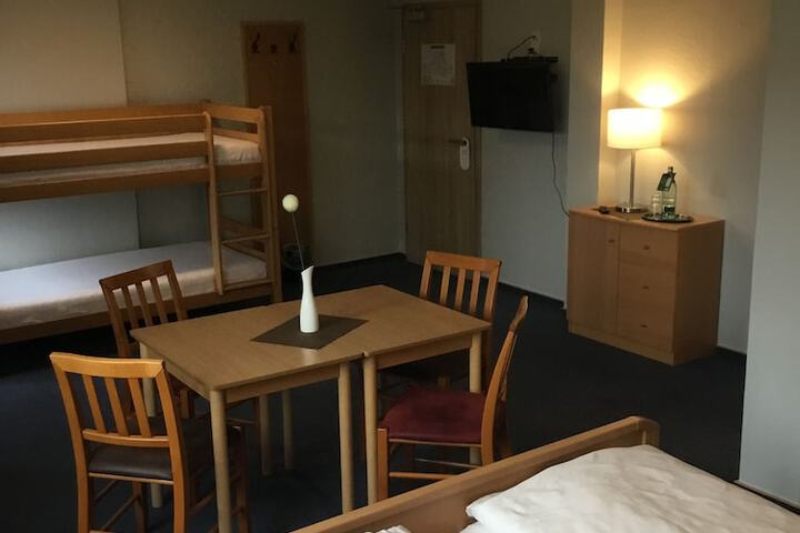 Room 8 of 66