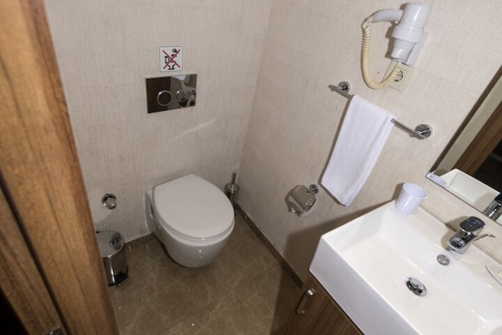 Room 14 of 59