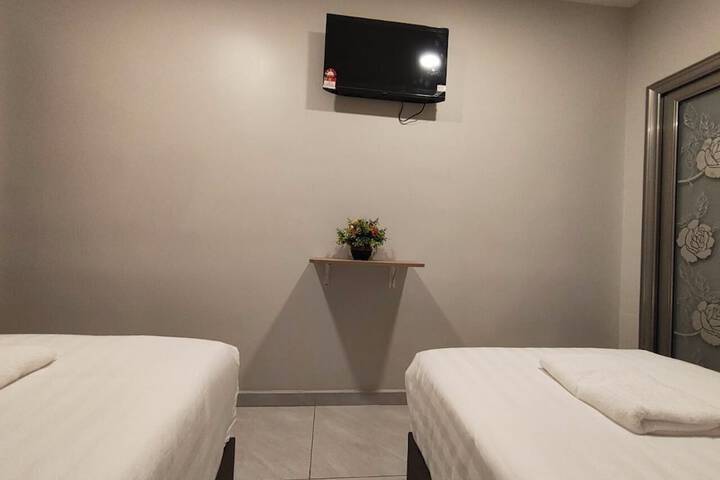 Room 18 of 60