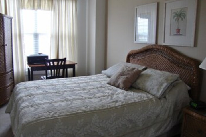 Room 22 of 65
