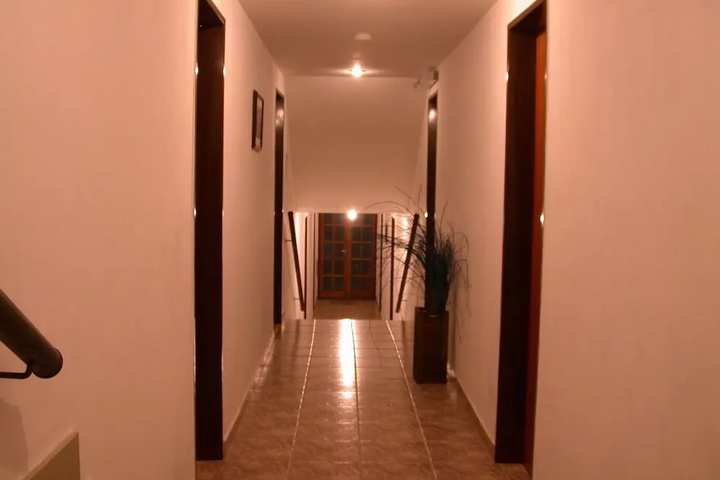 Room 14 of 26