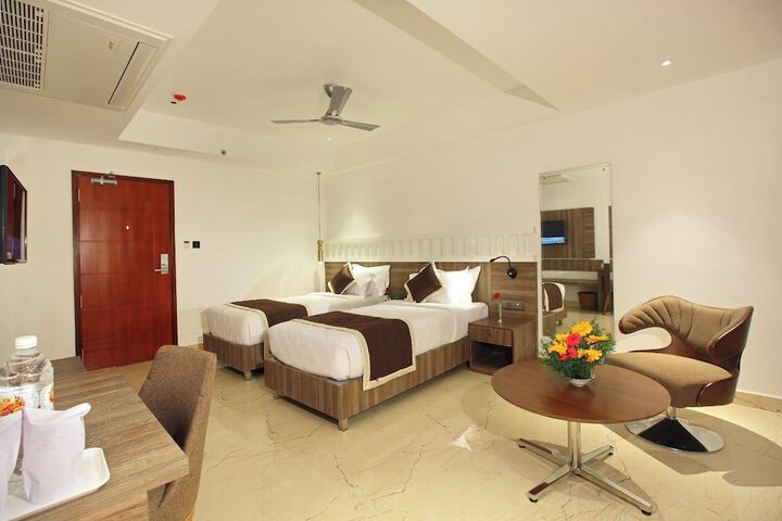 Room 8 of 17