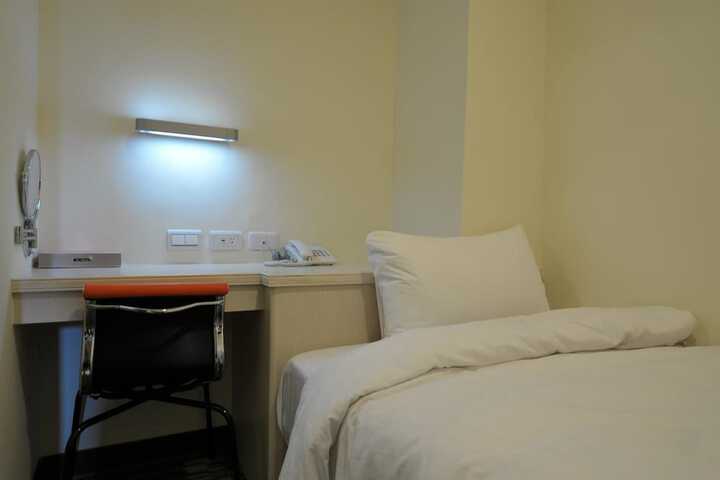 Room 14 of 56