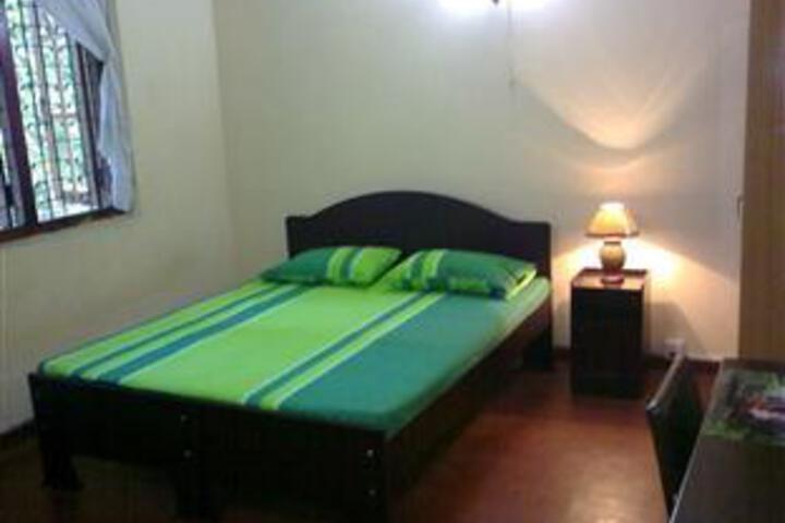 Room 2 of 5