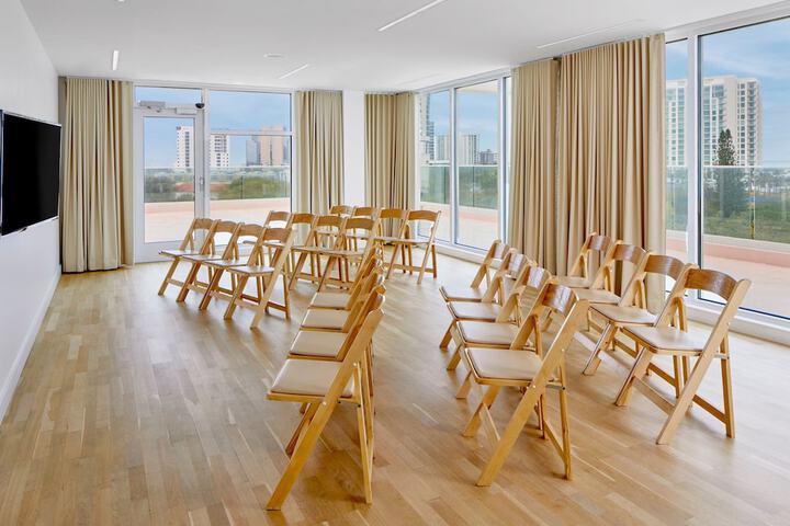 Meeting facility