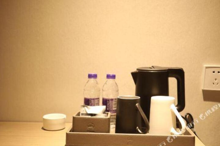 Qiha Hotel (Xiangshan Wanda Plaza)