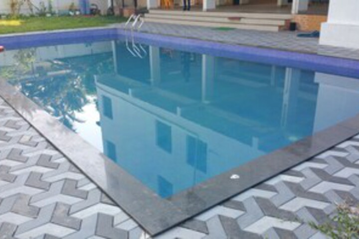 Pool 5 of 12