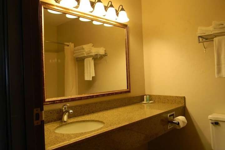 Room 12 of 38