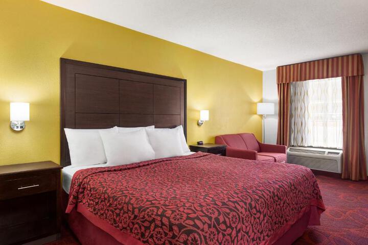 1 King Bed (14 of 23)