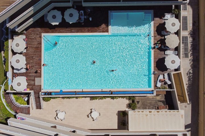 Hotel 74 of 84