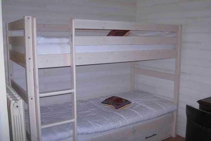 Room 3 of 40