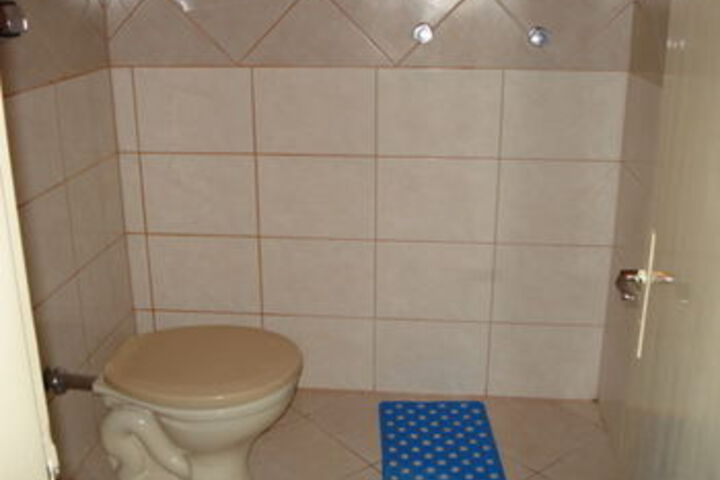Room 2 of 16