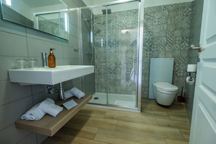 Clean Restrooms