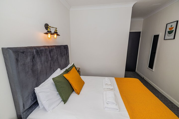 Room 35 of 129