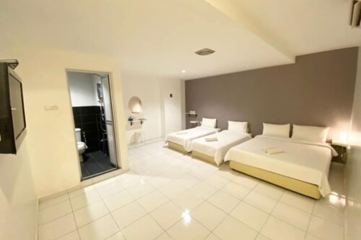 Room 18 of 27