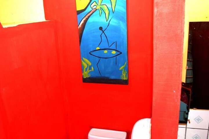 Room 14 of 27