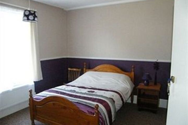 Room 3 of 9