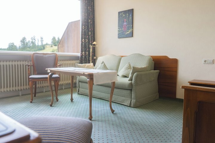 Room 5 of 34