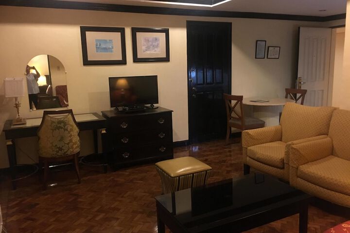 Room 30 of 47