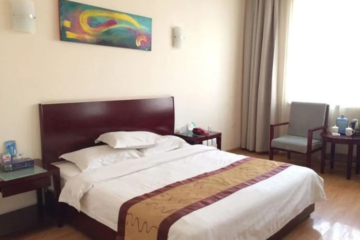 Room 4 of 11