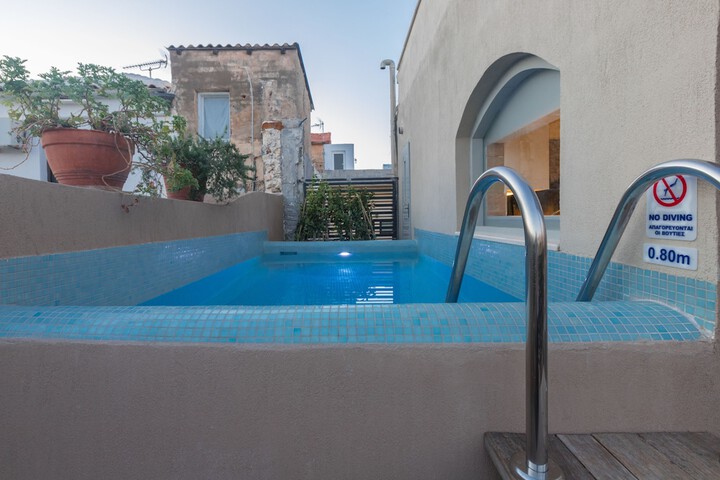 Pool 64 of 69