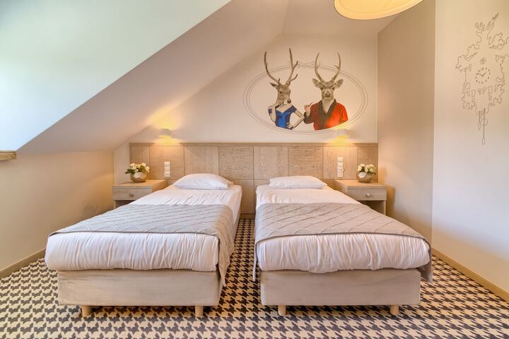Room 3 of 34