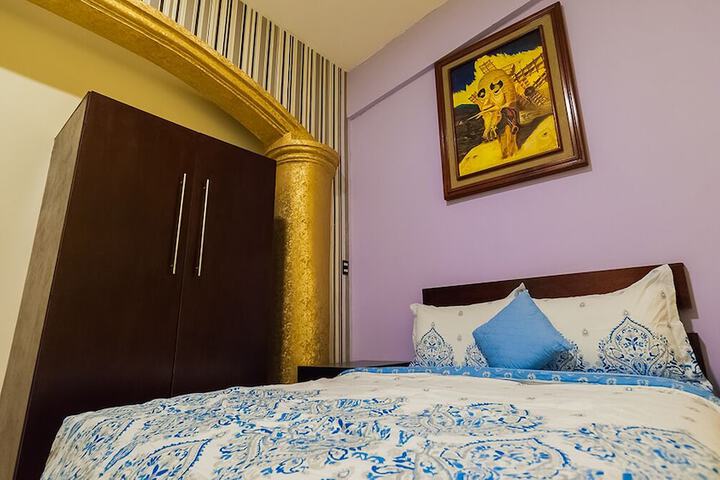 Room 4 of 10