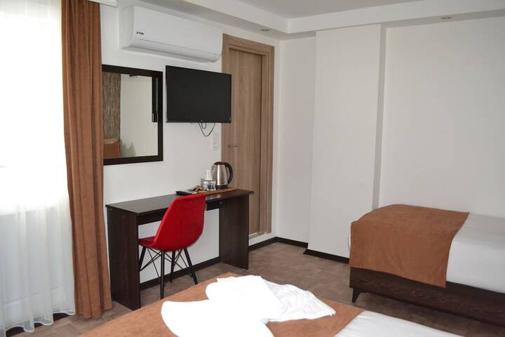 Room 51 of 88
