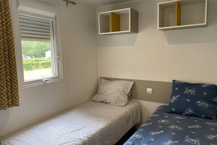 Room 2 of 34