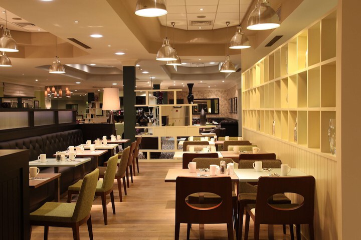 Dining 45 of 64
