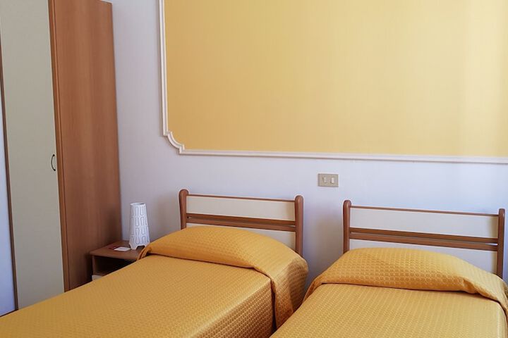 Room 25 of 55