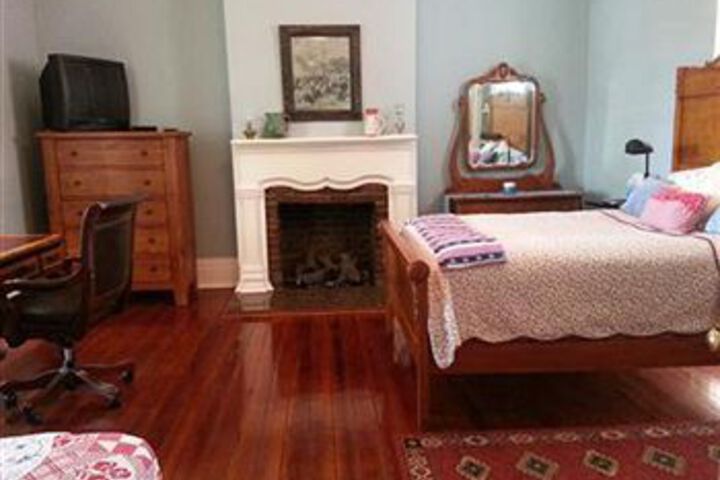 Room 3 of 9