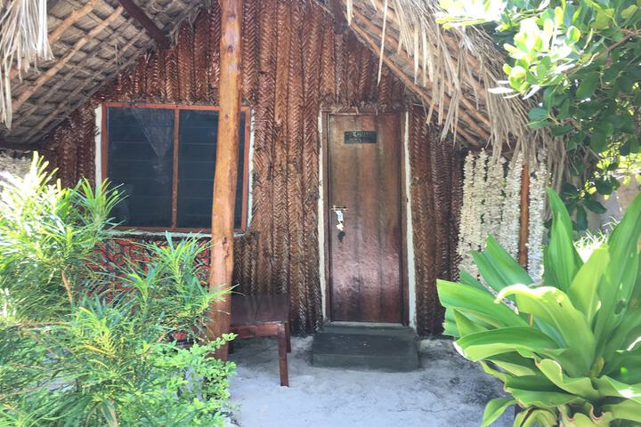 Room 17 of 80