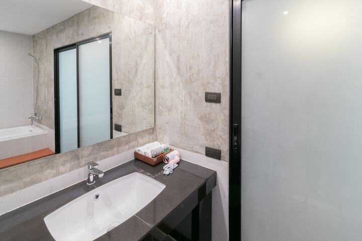 Room 44 of 60