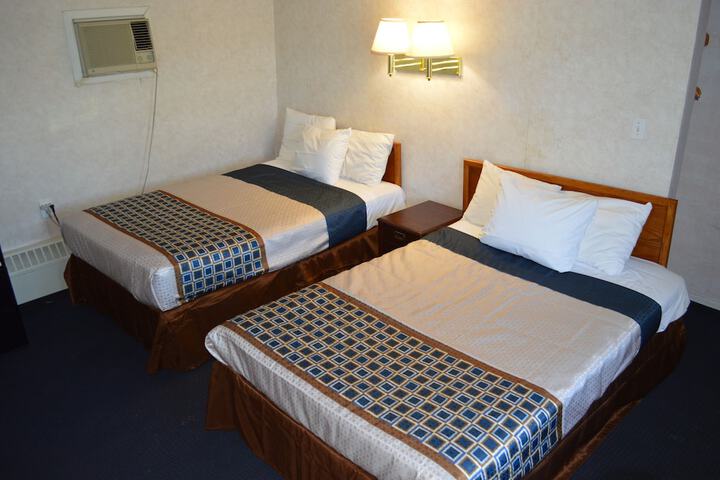 2 Double Beds (3 of 20)