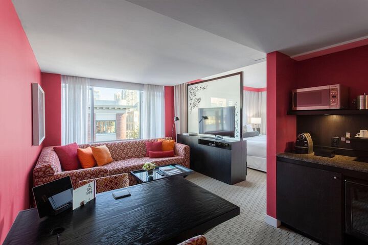 Room 16 of 79