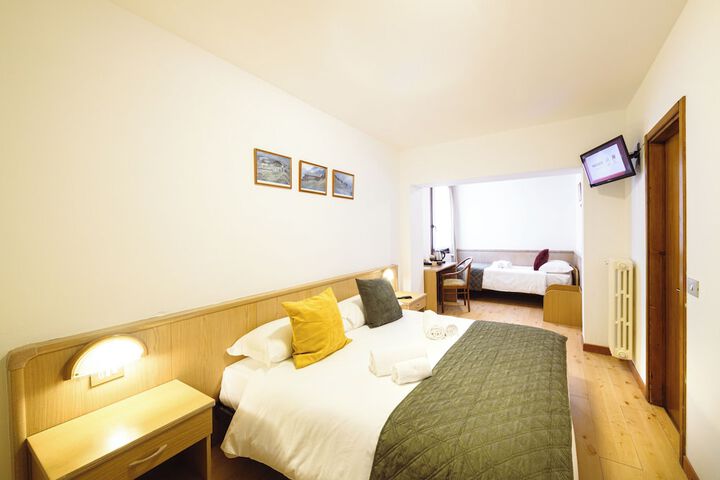 Room 7 of 17