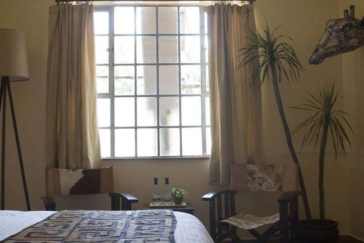 Room 12 of 117