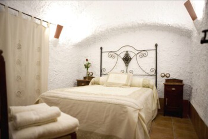 Room 18 of 27