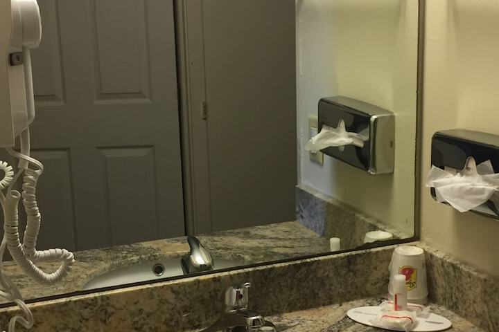 Bathroom sink
