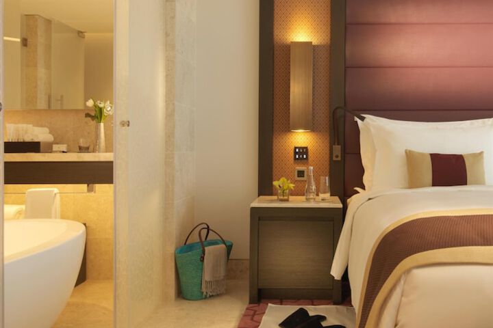 Room 35 of 254