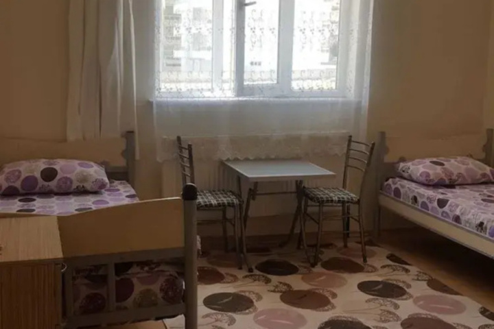 Room 5 of 13