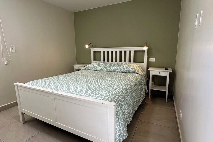 Room 12 of 34