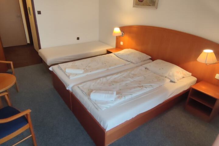 Room 11 of 88