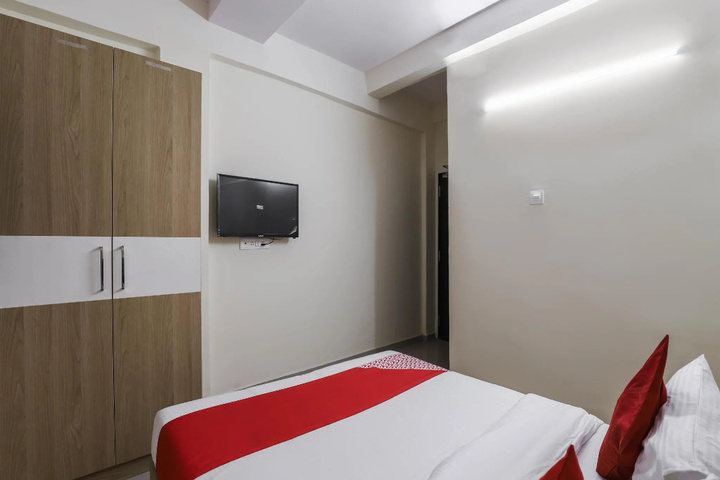 Room 3 of 3